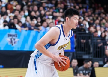 九游体育安全吗-巅峰对决广厦加时惜败浙江丢榜首 胡金秋29+12程帅澎27+7三分